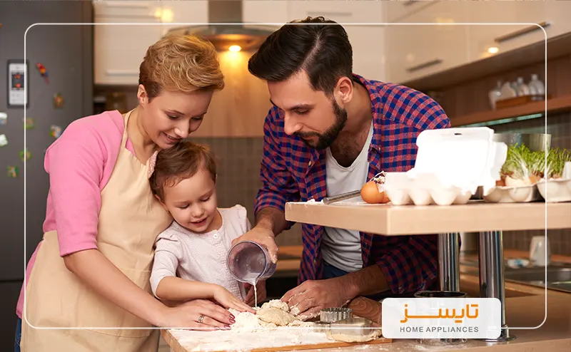 8 دلیل برای اینکه افراد پختن کیک و شیرینی را دوست دارند پختن کیک و شیرینی در منزل